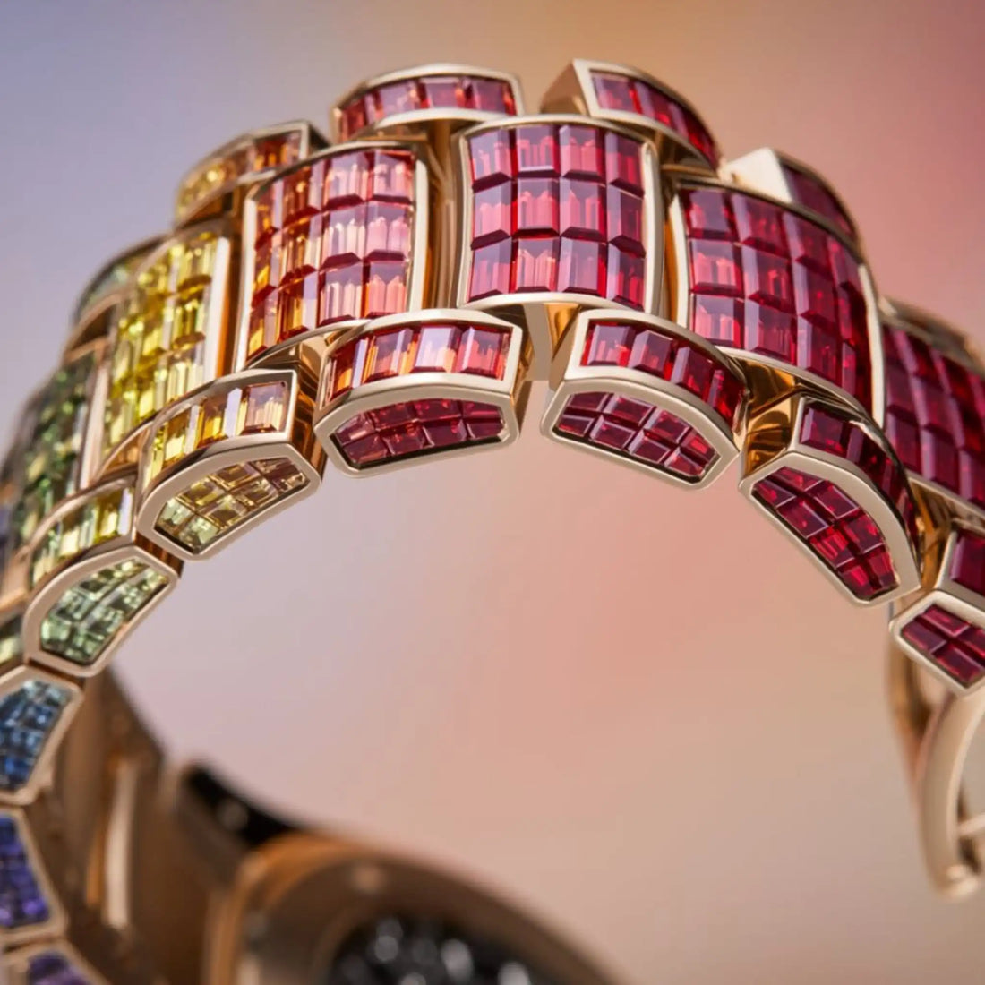 Patek Philippe Aquanaut Luce Rainbow Minute Repeater Haute Joaillerie 5260/1455R، السوار، لقطة مقربة