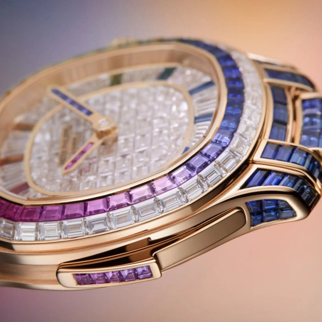 Patek Philippe Aquanaut Luce Rainbow Minute Repeater Haute Joaillerie 5260/1455R، من الجانب