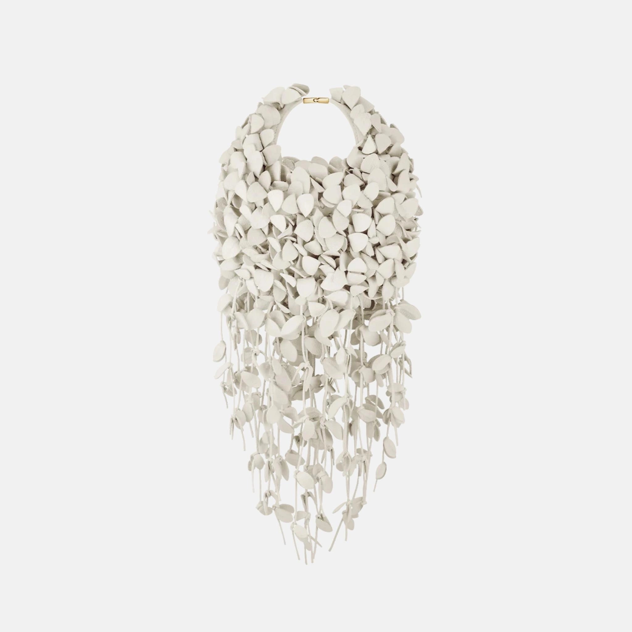Polene Beri Lif, Porcelain