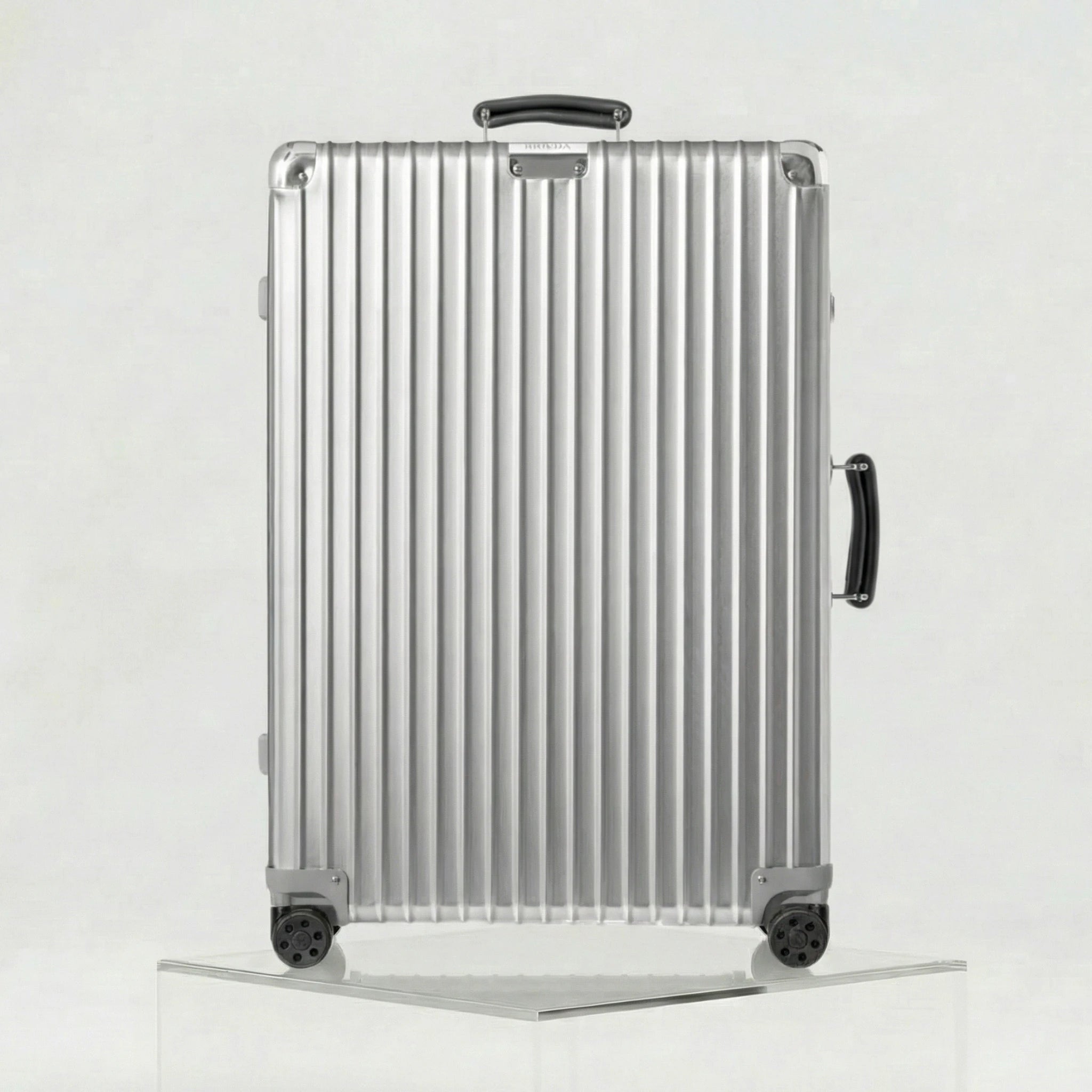 Rimowa Classic Check In L, Silver, Front