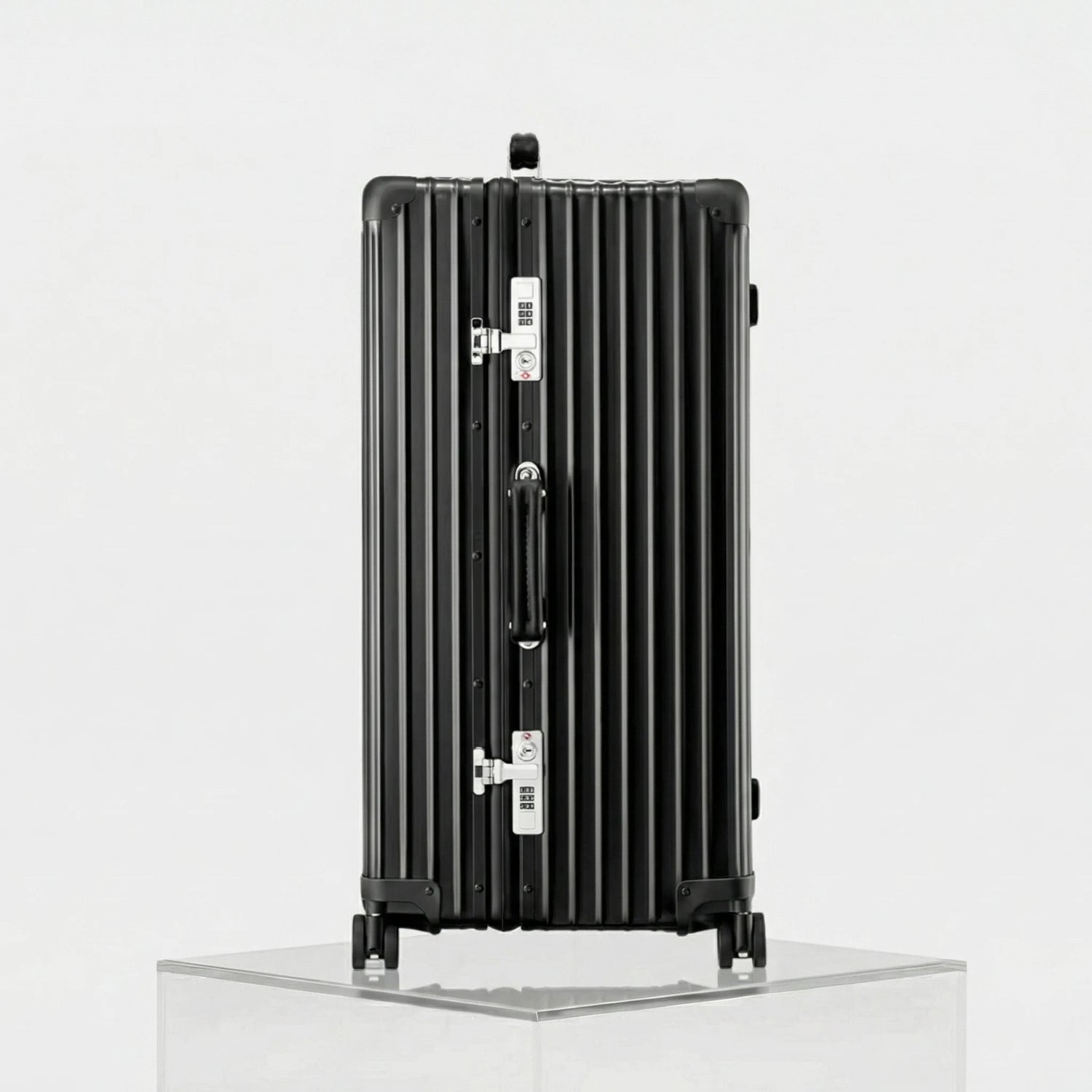 Rimowa Classic Trunk, Black, Side