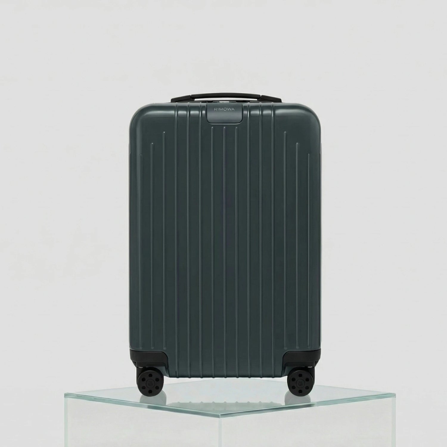 Rimowa Essential Lite Cabin, Grey, Front