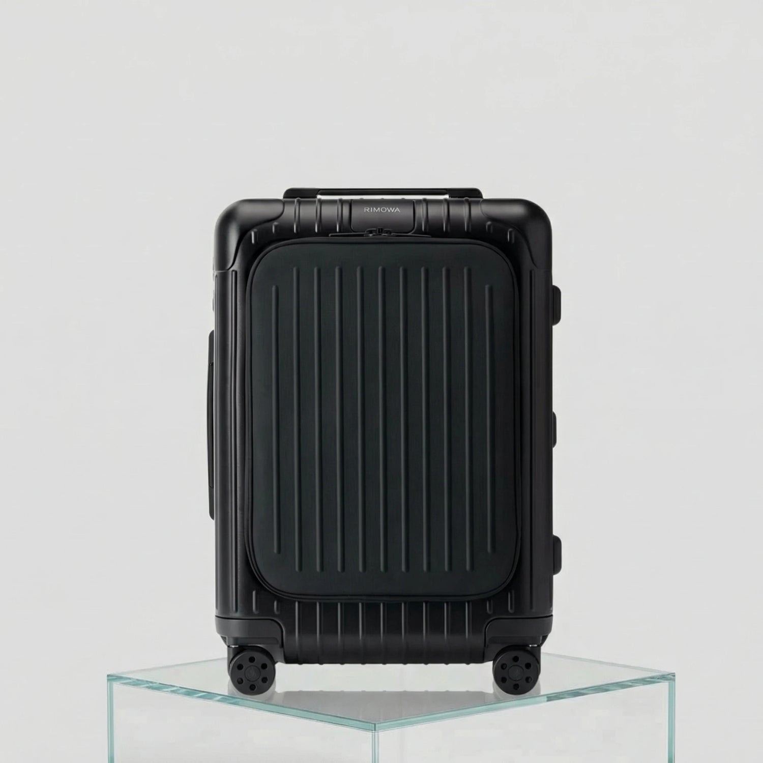 Rimowa Essential Sleeve Cabin, Black, Front
