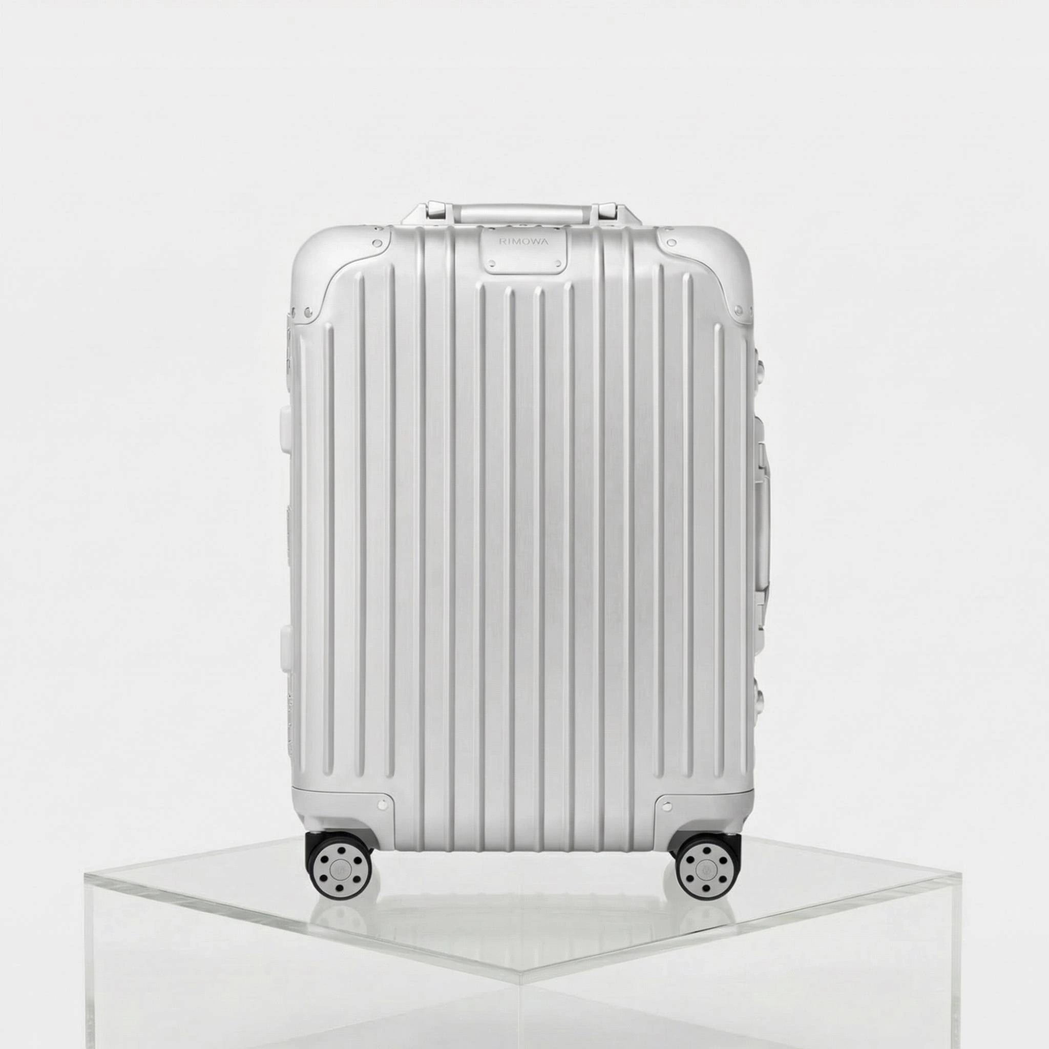 Rimowa Original Cabin S, Silver, Front,  Studio