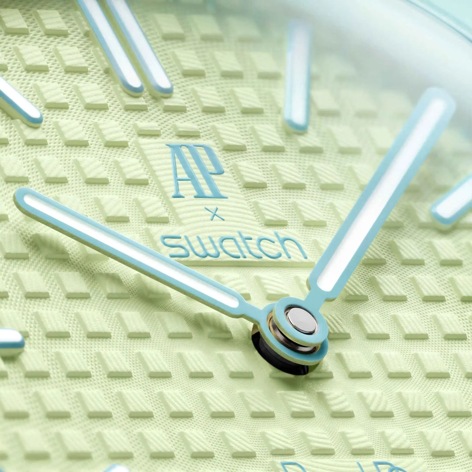 Swatch Royal Pop balue acht , Back