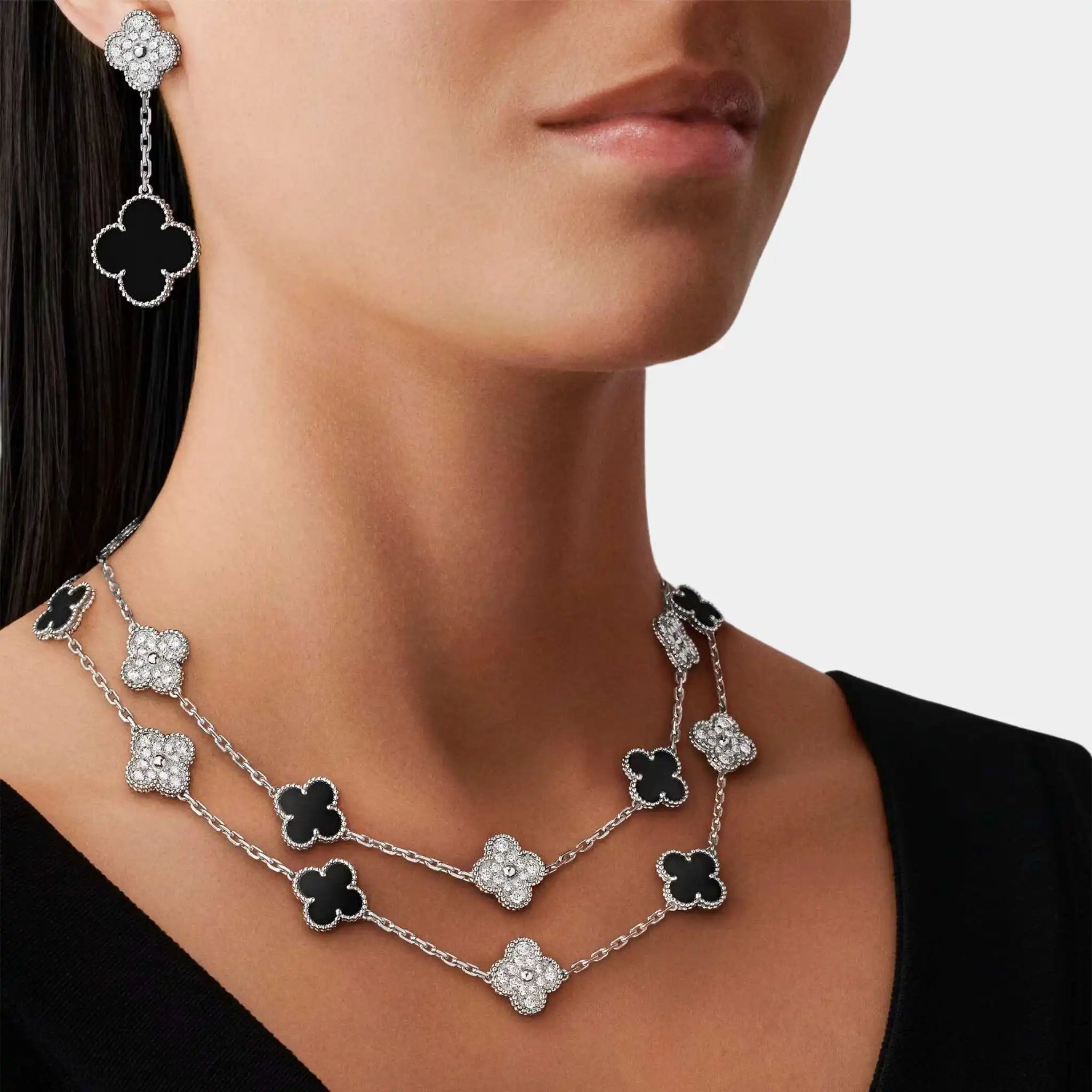 Van Cleef &amp; Arpels Magic Alhambra Earrings 2 motifs Gold Diamond Onyx, Model