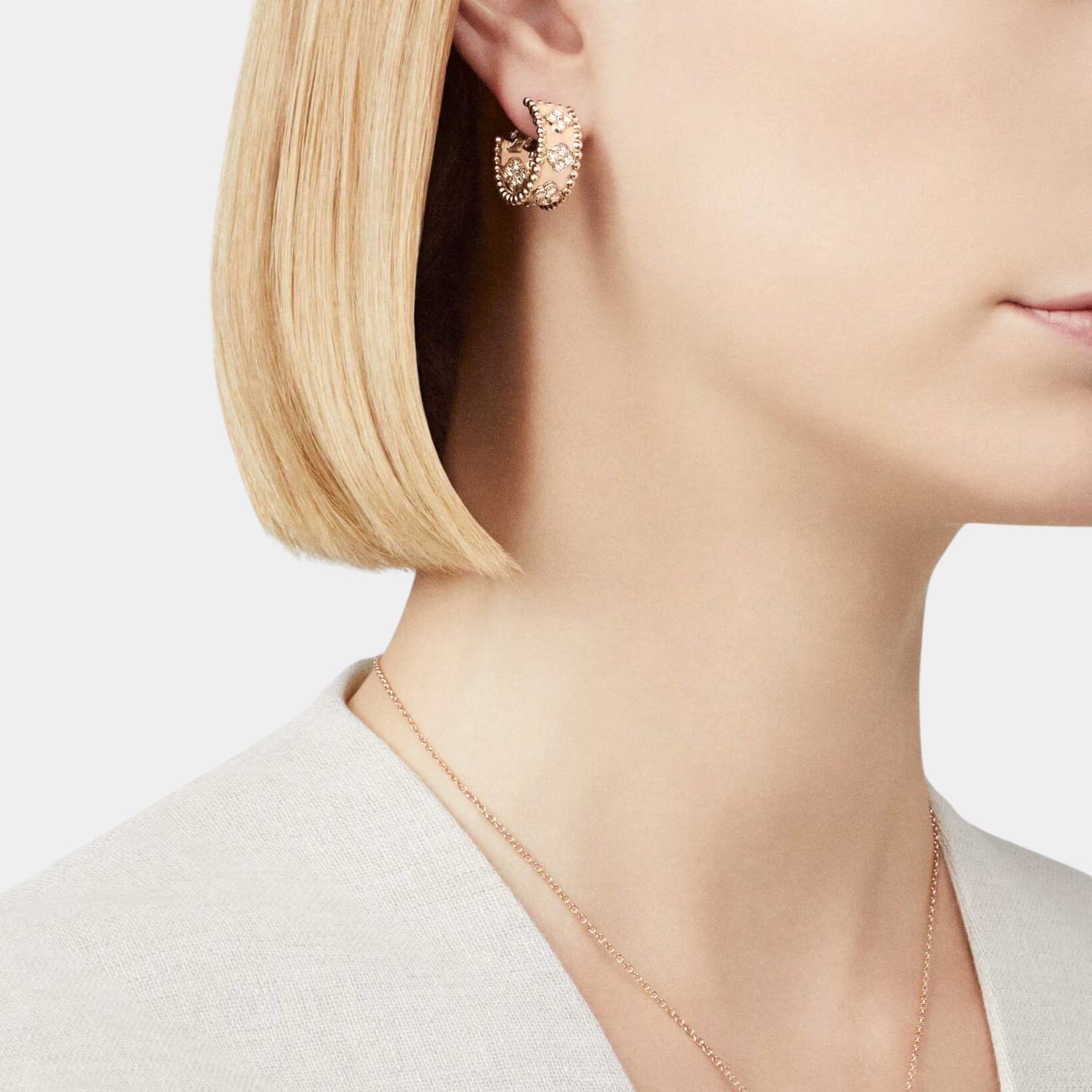 Van Cleef &amp; Arpels Perlée Clovers Hoop Earrings Rose Gold Diamond, Model