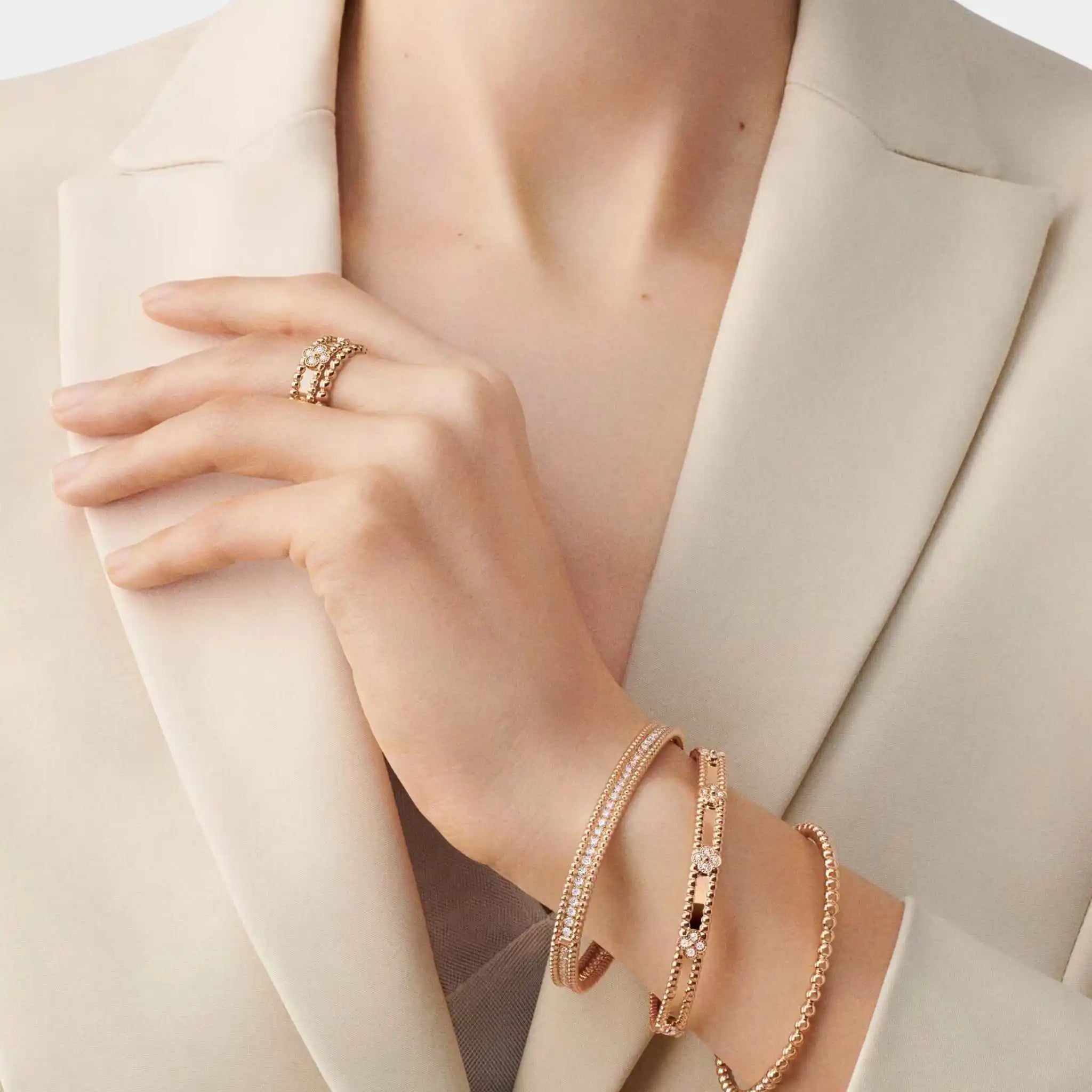 Van Cleef &amp; Arpels Perlée Sweet Clovers Ring Rose Gold Diamond, Model