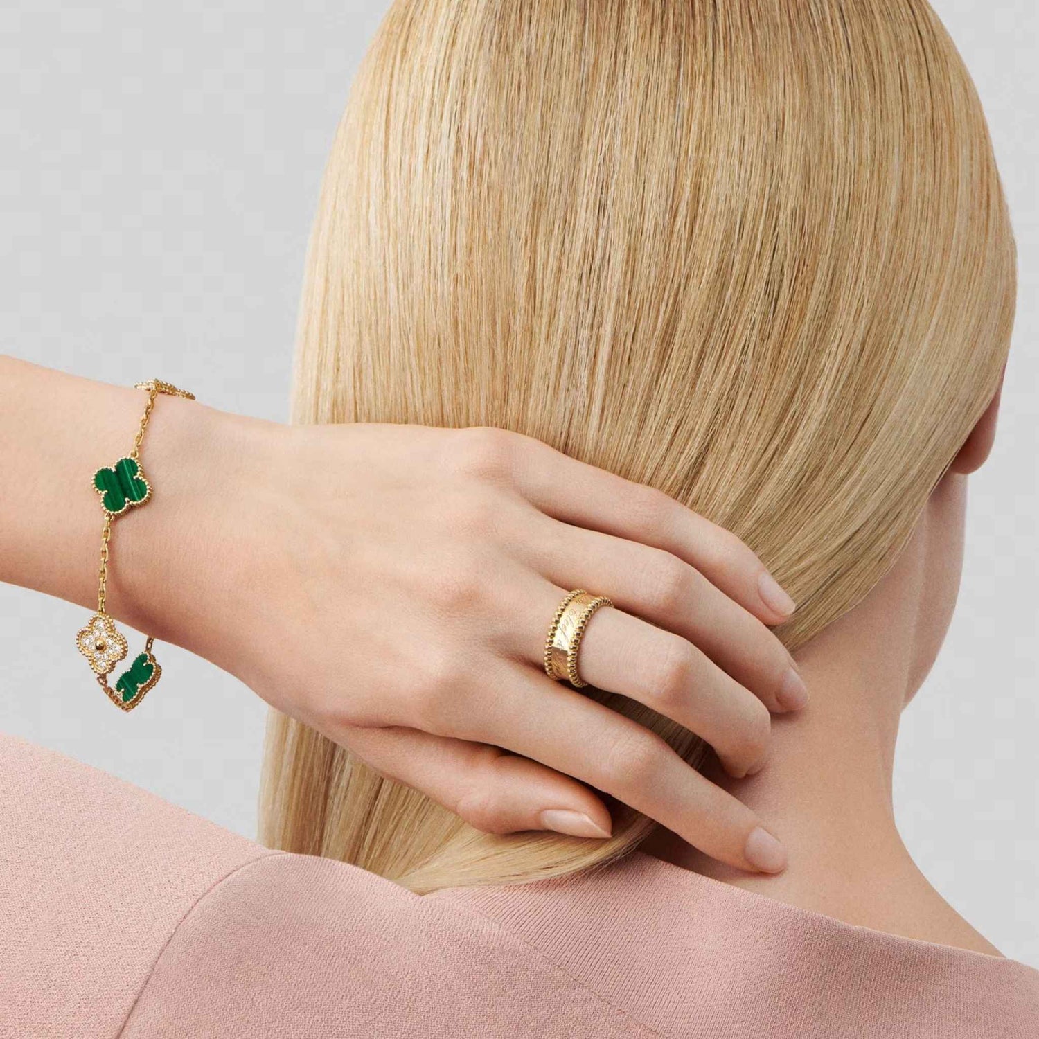 Van Cleef &amp; Arpels Alhambra Gold Motifs Bracelet Diamond Malachite , Model Closeup