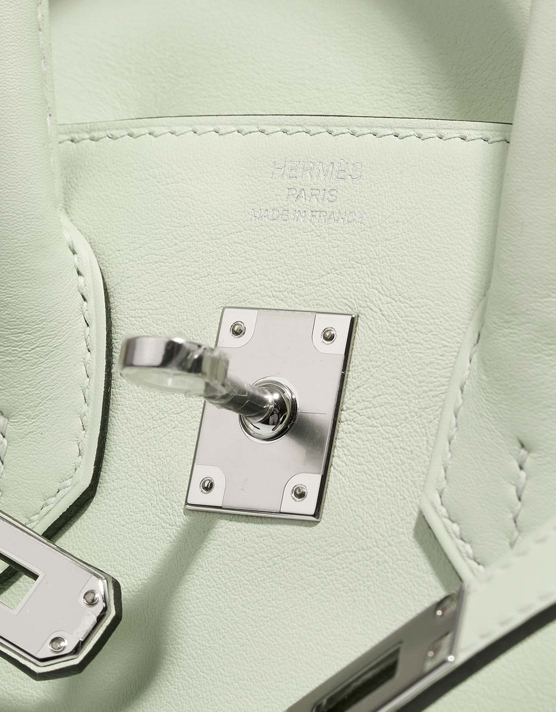 حقيبة Birkin 25 من جلد Swift باللون Vert Fizz