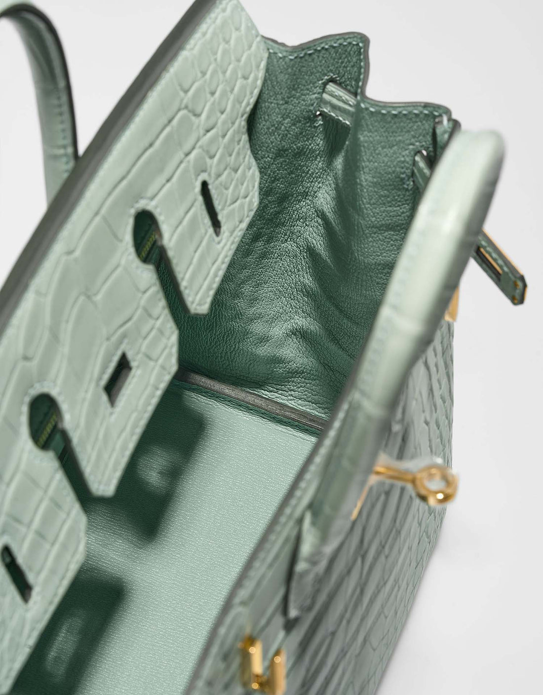 حقيبة Birkin 25 من جلد Alligator Matte باللون Vert d'Eau